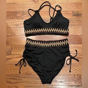 Cupshe Black Bikini Set with Colorful Zigzag Trim Women’s Large